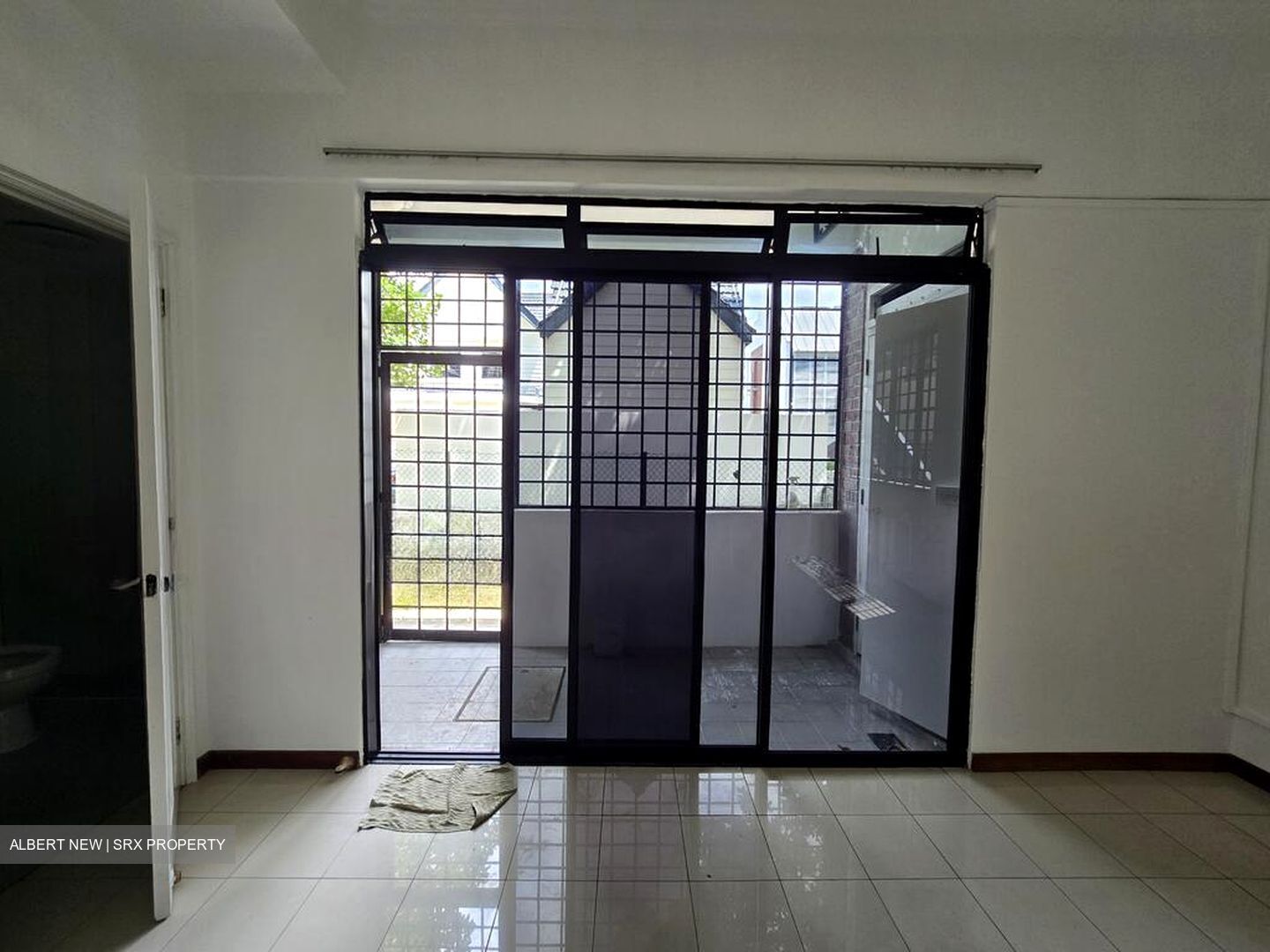 Yuk Tong Avenue (D21), Terrace #524138511